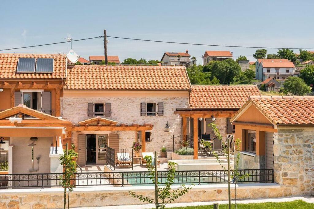 Villa Hirundo Rustica Skradin Exterior foto